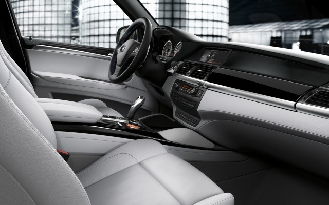 BMW X5 M 2012. Desktop wallpaper