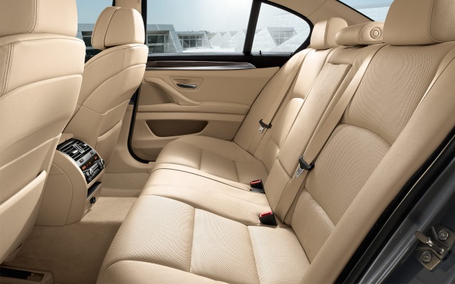 BMW 5 Series Sedan. Desktop wallpaper