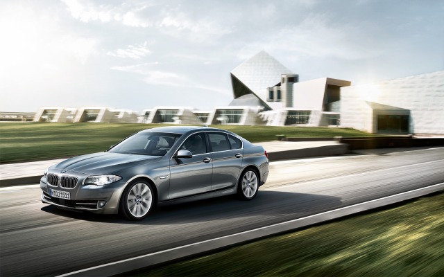 BMW 5 Series Sedan. Desktop wallpaper