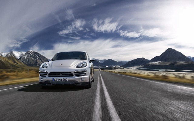 Porsche Cayenne 2012. Desktop wallpaper
