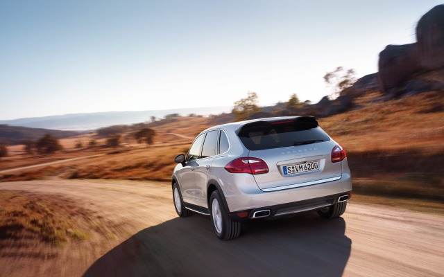 Porsche Cayenne 2012. Desktop wallpaper