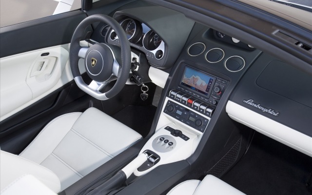 Lamborghini Gallardo LP 560-4 Spyder. Desktop wallpaper
