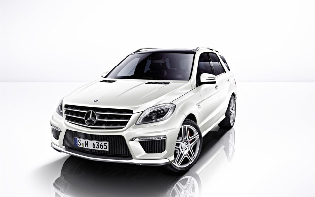 Mercedes-Benz ML 63 AMG 2012. Desktop wallpaper
