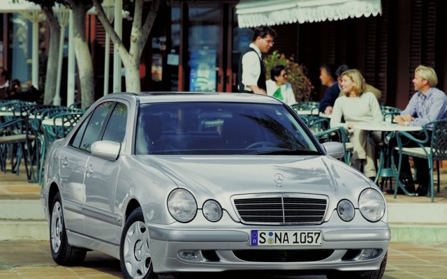 Mercedes-Benz. Desktop wallpaper