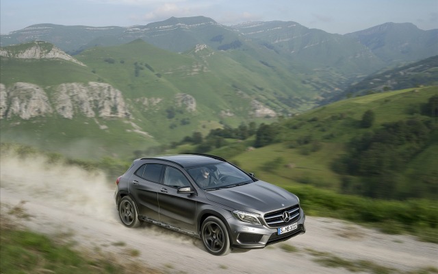 Mercedes-Benz GLA 250 2015. Desktop wallpaper