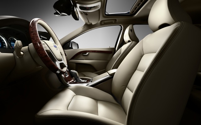 Volvo XC70 2013. Desktop wallpaper