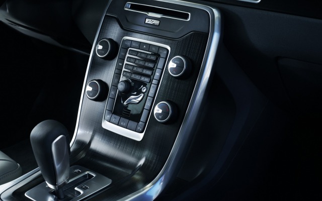 Volvo XC70 2013. Desktop wallpaper