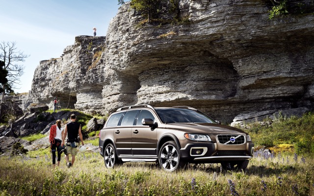 Volvo XC70 2013. Desktop wallpaper