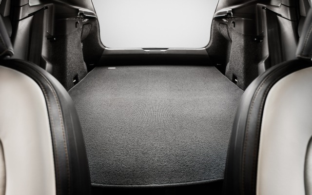 Volvo V40 Cross Country 2013. Desktop wallpaper