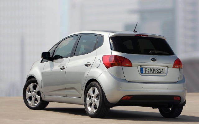 Kia Venga 2010. Desktop wallpaper