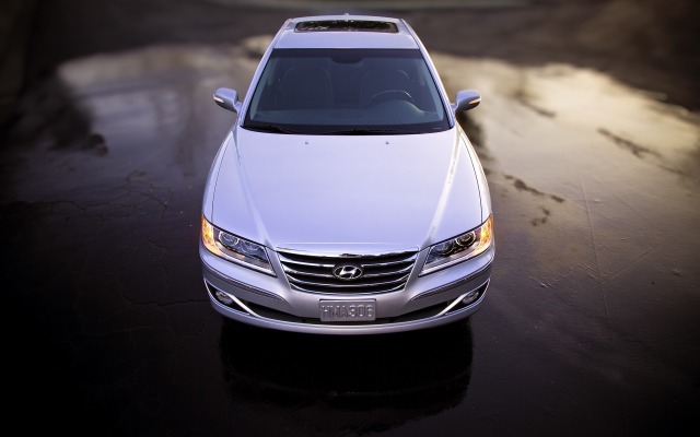 Hyundai Azera 2011. Desktop wallpaper