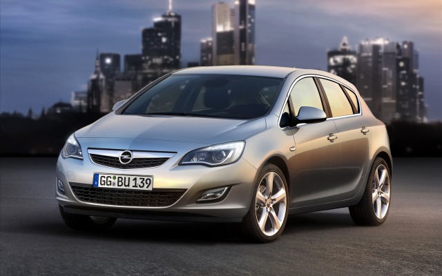 Opel Astra 2010. Desktop wallpaper