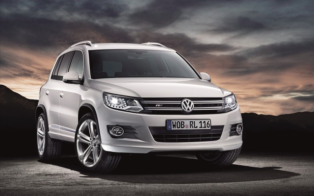 Volkswagen Tiguan R-Line 2011. Desktop wallpaper