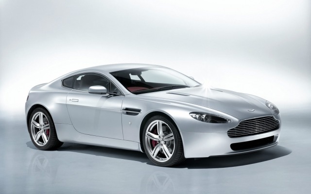 Aston Martin. Desktop wallpaper