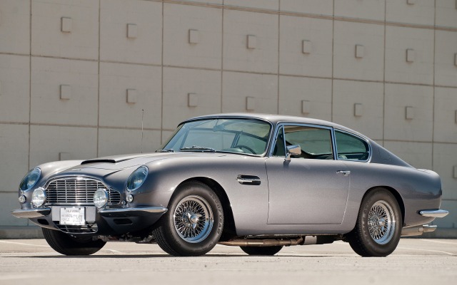 Aston Martin. Desktop wallpaper