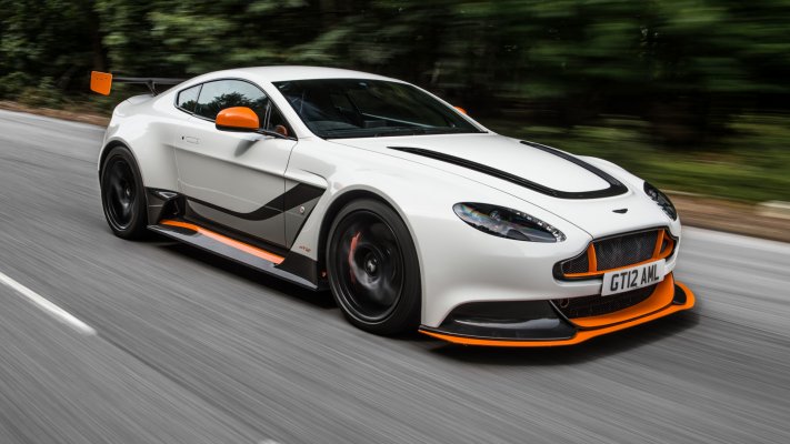 Aston Martin. Desktop wallpaper