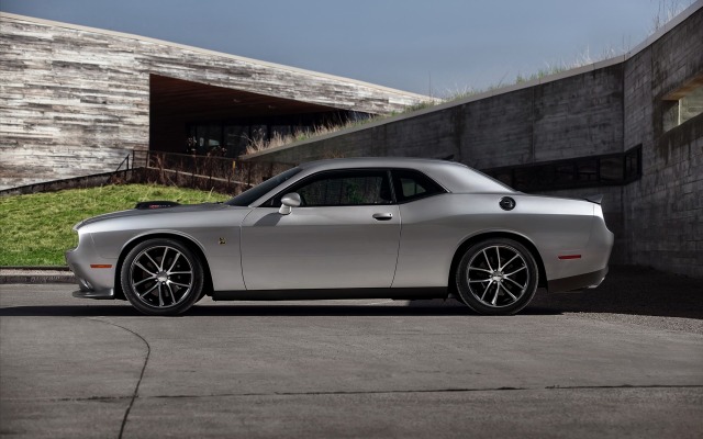 Dodge Challenger 2015. Desktop wallpaper