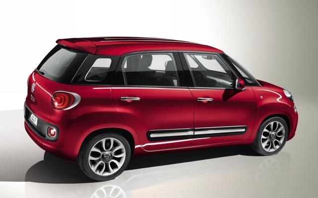 Fiat 500L 2013. Desktop wallpaper