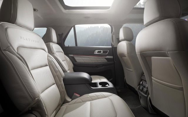 Ford Explorer 2016. Desktop wallpaper