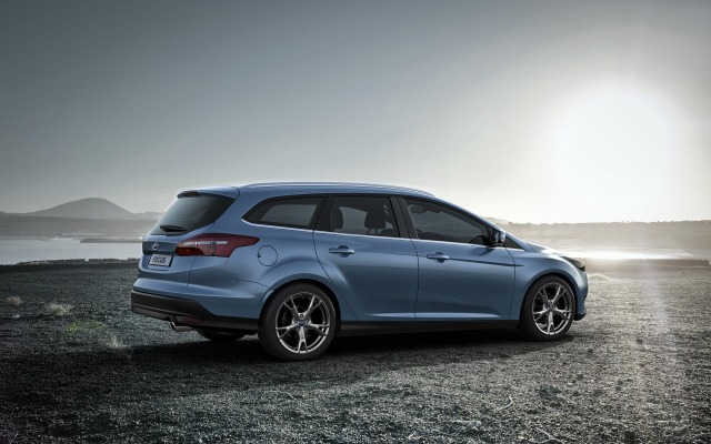Ford Focus Wagon 2015. Desktop wallpaper