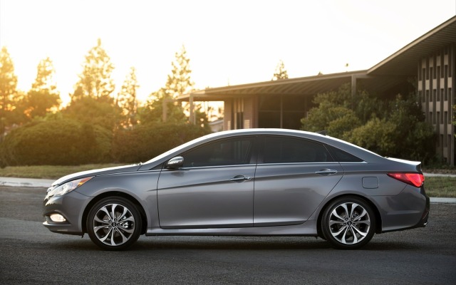 Hyundai Sonata 2014. Desktop wallpaper