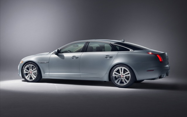 Jaguar XJ 2014. Desktop wallpaper