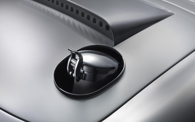 Jaguar Lightweight E-Type 2014. Desktop wallpaper