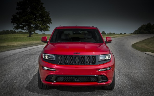 Jeep Grand Cherokee SRT 2015. Desktop wallpaper