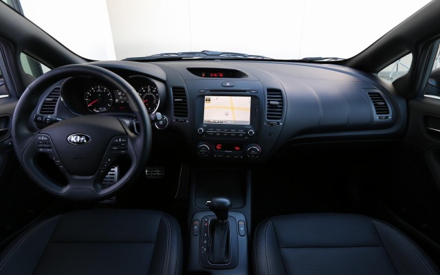Kia Forte5 2015. Desktop wallpaper