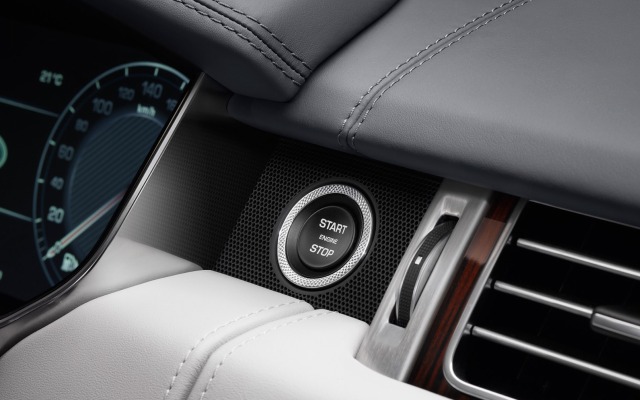 Land Rover Range Rover SVAutobiography 2016. Desktop wallpaper