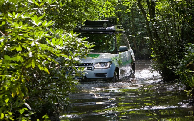 Land Rover Range Rover Hybrid 2015. Desktop wallpaper