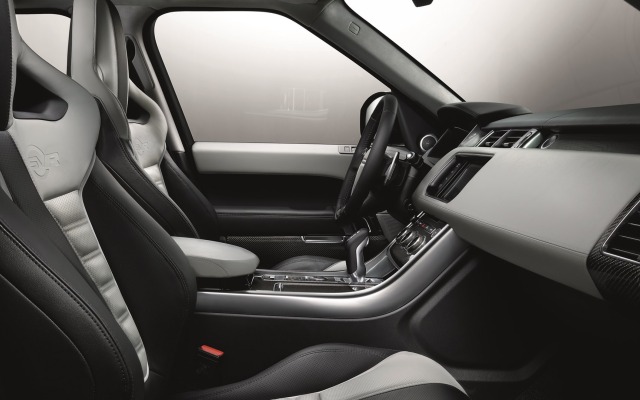 Land Rover Range Rover Sport SVR 2015. Desktop wallpaper