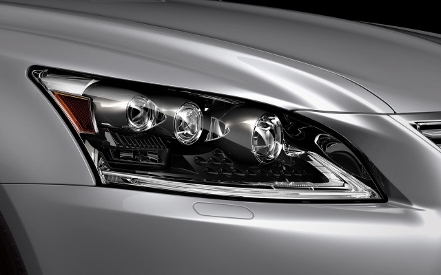 Lexus LS 460 2015. Desktop wallpaper