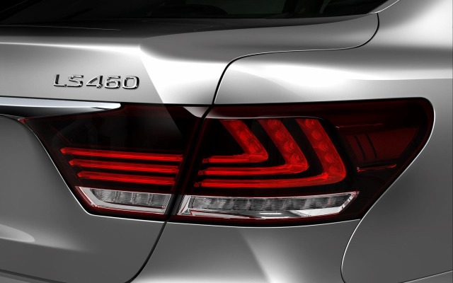Lexus LS 460 2015. Desktop wallpaper