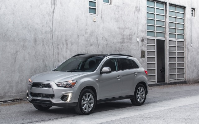 Mitsubishi Outlander Sport SE 2015. Desktop wallpaper