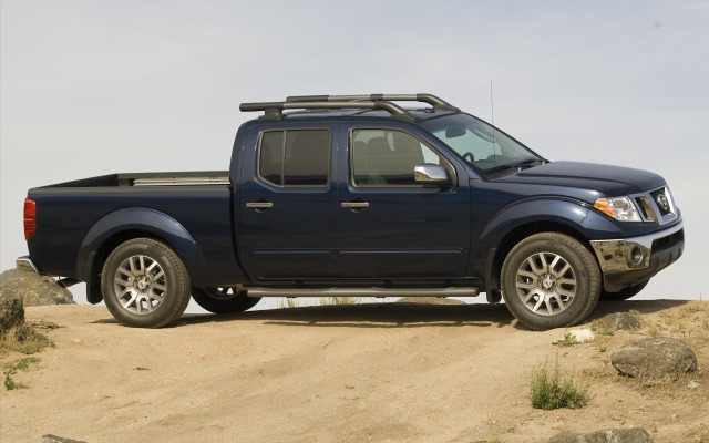 Nissan Frontier 2010. Desktop wallpaper
