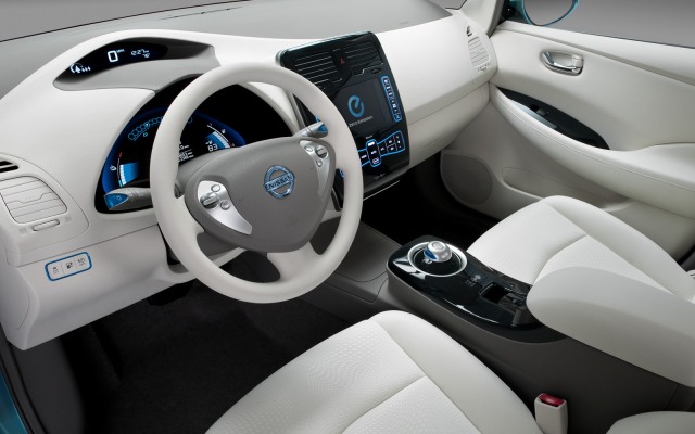 Nissan LEAF 2011. Desktop wallpaper