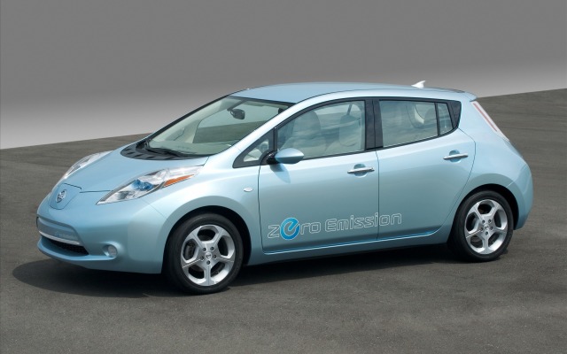 Nissan LEAF 2011. Desktop wallpaper