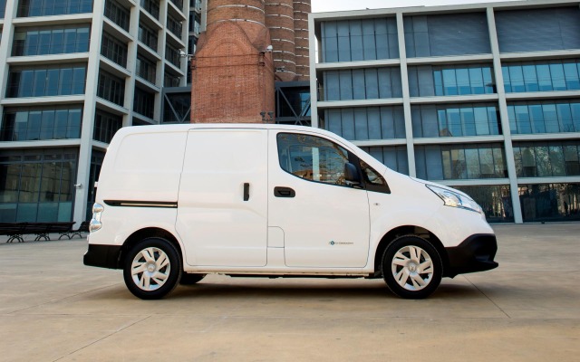 Nissan e-NV200 2015. Desktop wallpaper