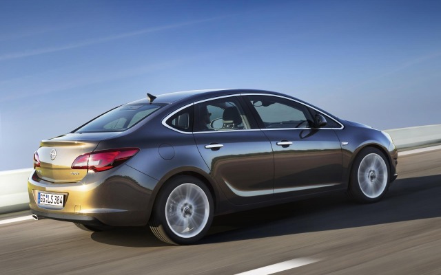 Opel Astra 2013. Desktop wallpaper