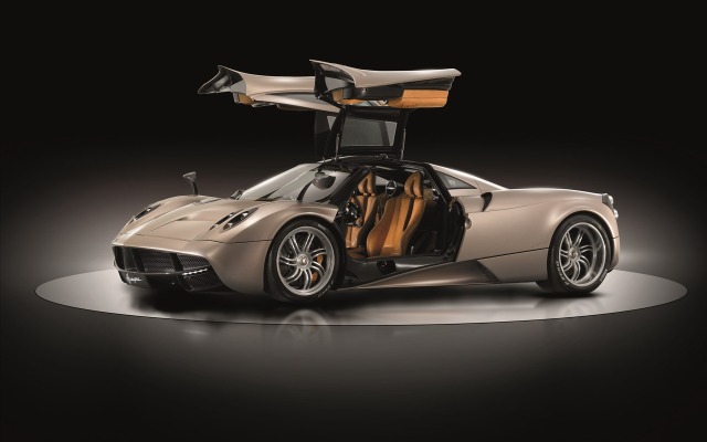 Pagani Huayra 2011. Desktop wallpaper