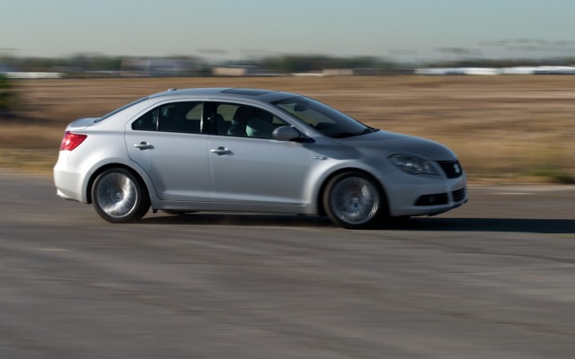 Suzuki Kizashi 2012. Desktop wallpaper