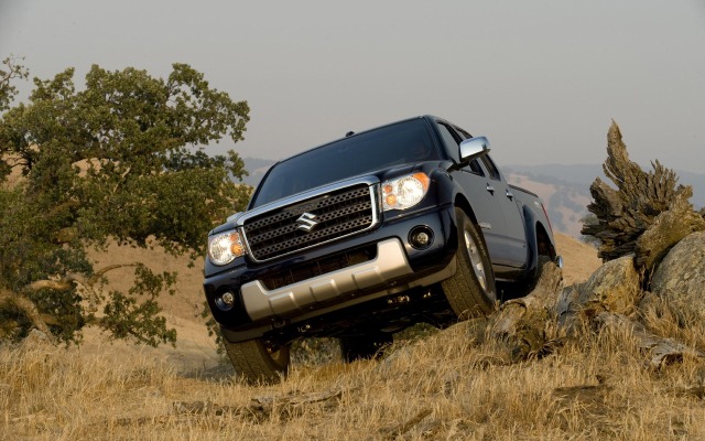 Suzuki Equator 2012. Desktop wallpaper