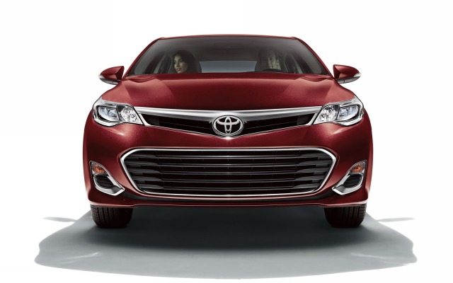 Toyota Avalon 2015. Desktop wallpaper