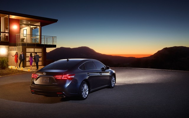 Toyota Avalon 2015. Desktop wallpaper