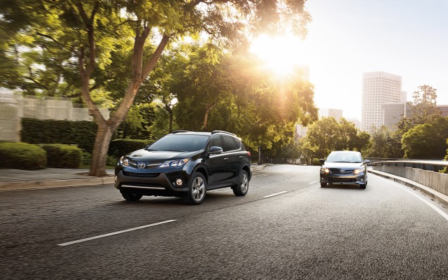 Toyota RAV4 2015. Desktop wallpaper