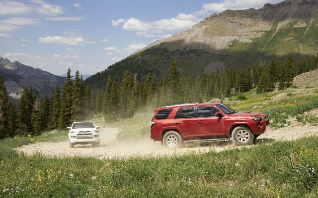 Toyota 4Runner 2015. Desktop wallpaper