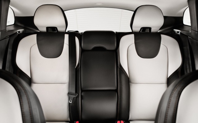 Volvo V40 Cross Country 2015. Desktop wallpaper