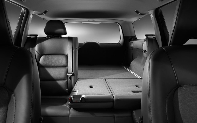 Volvo V70 2015. Desktop wallpaper