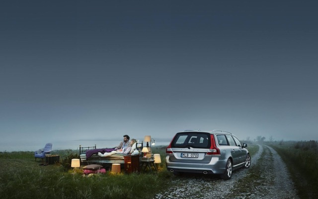 Volvo V70 2015. Desktop wallpaper